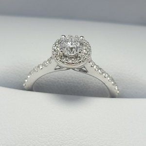 14K White Gold Halo Diamond Ring - 0.38 ct Center Round | 0.35 ct Side